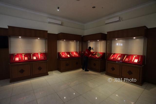 cctv cirebon zonacctv.com - Koleksi Museum Keris Nusantara Dijaga 36 Kamera CCTV